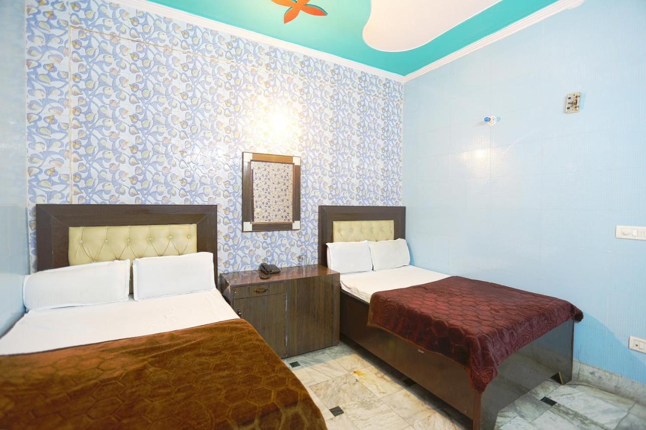 Spot On 43436 Hotel Mannat Spot Moradabad Exterior foto